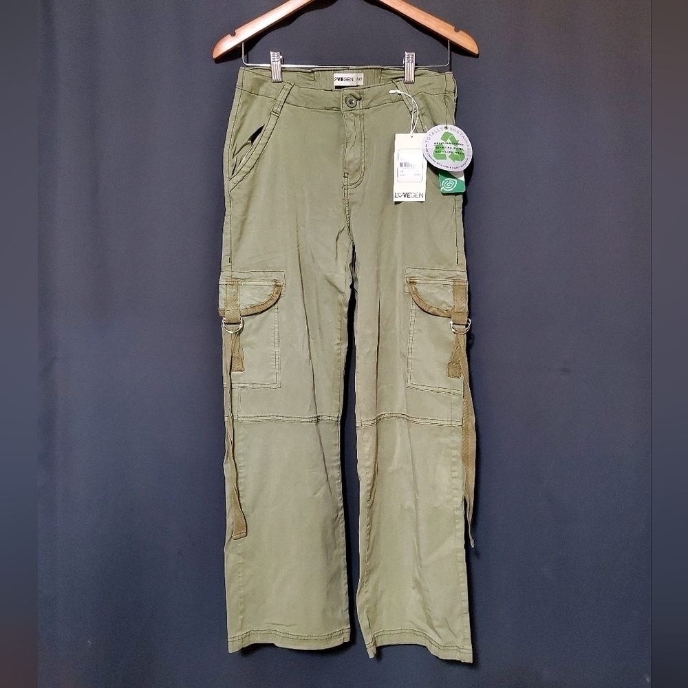 Love Gen Light Olive Green Cargo Pants Size 11 NWT.